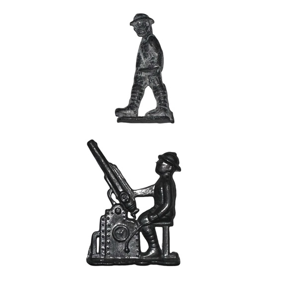 VINTAGE LOT OF 2 WORLD WAR I LEAD ARMY MEN. WALKING MAN & SOLDIER W/MORTAR GUN - Picture 2 of 7